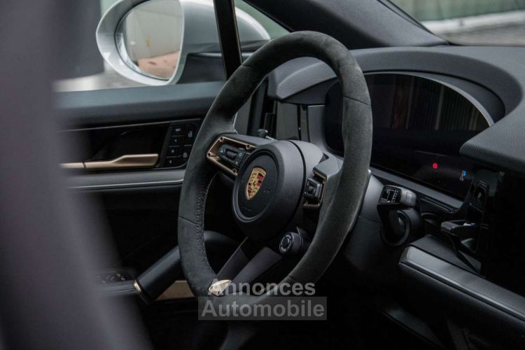 Porsche Cayenne COUPÉ E-HYBRID SPORT CHRONO BELGIAN - <small></small> 124.950 € <small>TTC</small> - #21