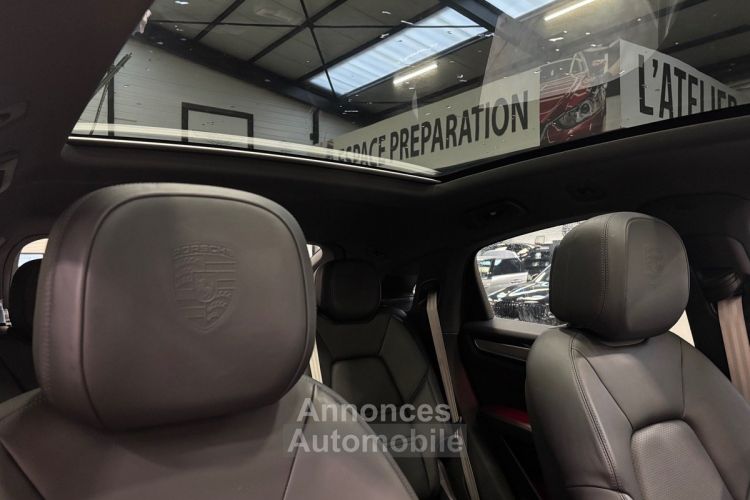 Porsche Cayenne Coupé III 3.0 V6 462 E-Hybrid 2022 PLATINUM EDITION + ATTELAGE A - <small></small> 94.990 € <small>TTC</small> - #18