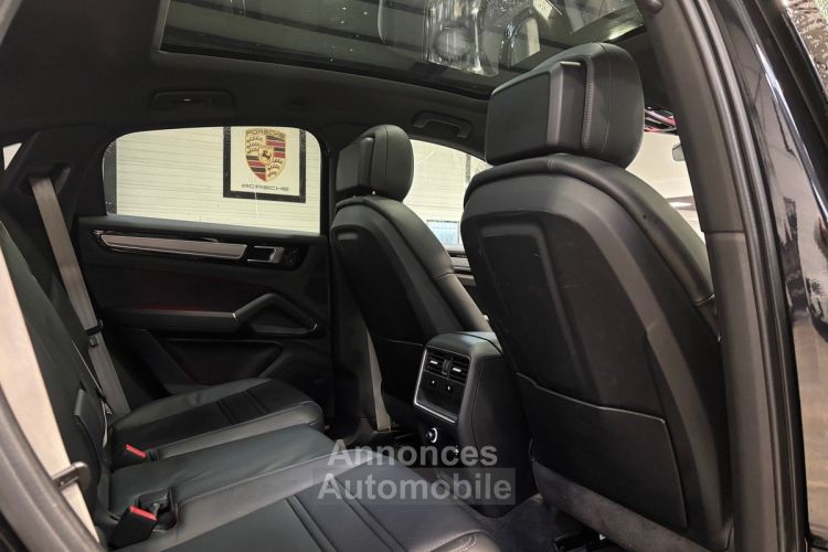 Porsche Cayenne Coupé III 3.0 V6 462 E-Hybrid 2022 PLATINUM EDITION + ATTELAGE A - <small></small> 94.990 € <small>TTC</small> - #23