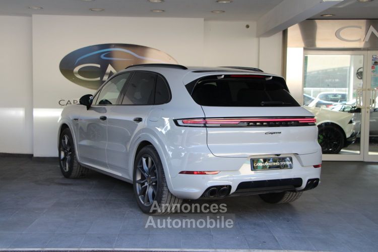 Porsche Cayenne E-Hybrid 3.0 V6 470 Ch - <small>A partir de </small>1.990 EUR <small>/ mois</small> - #3