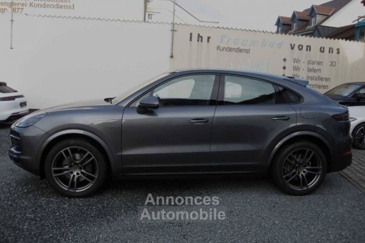 Porsche Cayenne E-Hybrid Coupé SPORTSIEGE/CHRONO/PANO/ - <small></small> 72.999 € <small>TTC</small> - #3