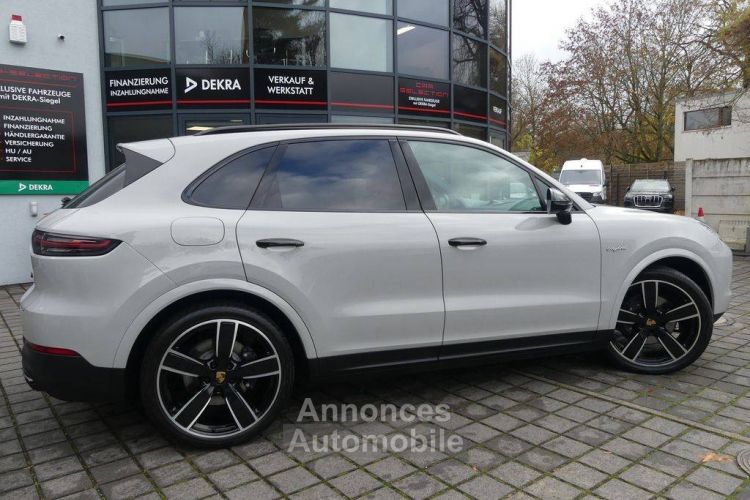 Porsche Cayenne E-Hybrid/PANO/KAM/LED/22'' - <small></small> 71.800 € <small>TTC</small> - #2