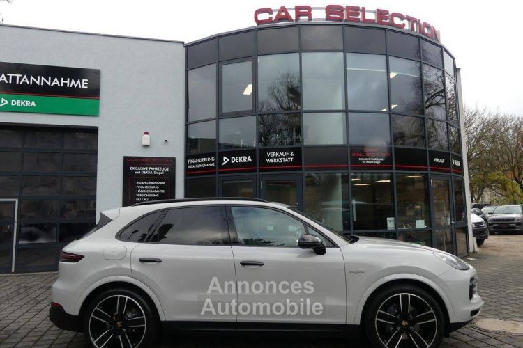 Porsche Cayenne E-Hybrid/PANO/KAM/LED/22'' - <small></small> 71.800 € <small>TTC</small> - #3