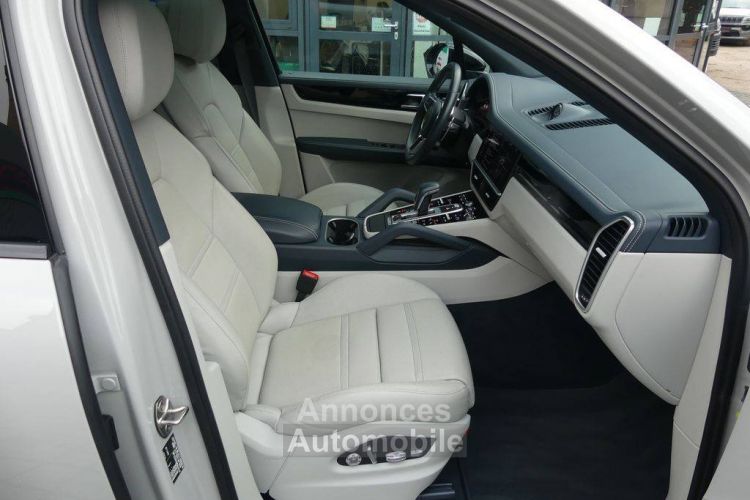 Porsche Cayenne E-Hybrid/PANO/KAM/LED/22'' - <small></small> 71.800 € <small>TTC</small> - #5