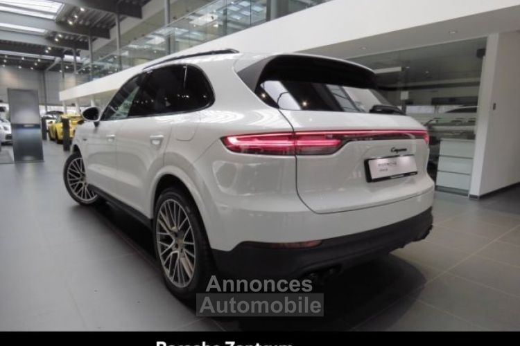 Porsche Cayenne Porsche Cayenne E-Hybride 462Ch Platinum Edition Attelage Caméra 360 Alarme Pano / 15 - <small></small> 81.400 € <small></small> - #2