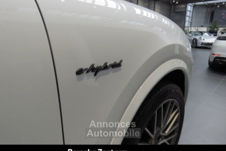 Porsche Cayenne Porsche Cayenne E-Hybride 462Ch Platinum Edition Attelage Caméra 360 Alarme Pano / 15 - <small></small> 81.400 € <small></small> - #20