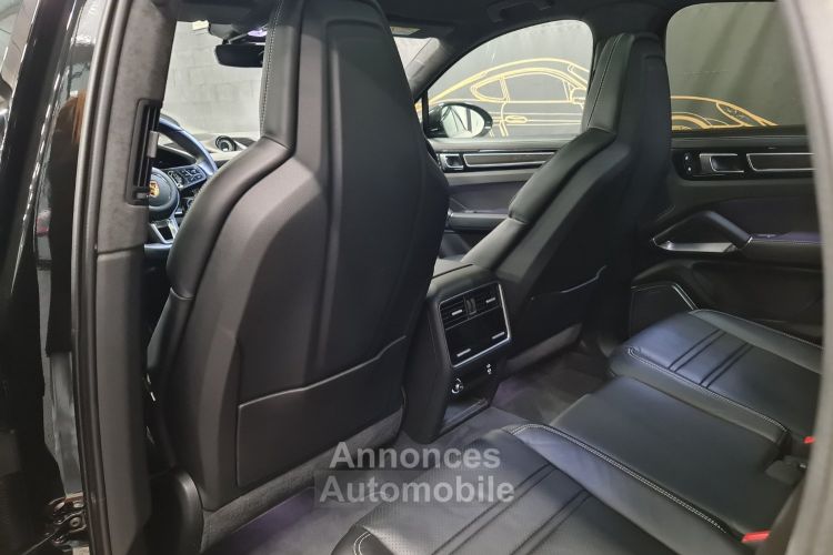 Porsche Cayenne PORSCHE CAYENNE TURBO S E-HYBRID COUPE 4.0 L 680 CV – 40 000 € D’OPTIONS – PACK CARBONE - <small></small> 169.990 € <small>TTC</small> - #42