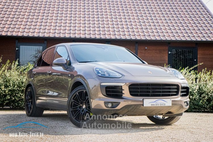 Porsche Cayenne S E-Hybride 3.0i V6 Tiptronic 4X4 - TREKHAAK - ZETELVENTILATIE - CAMERA - LUCHTVERING - EURO 6b - <small></small> 37.999 € <small>TTC</small> - #1