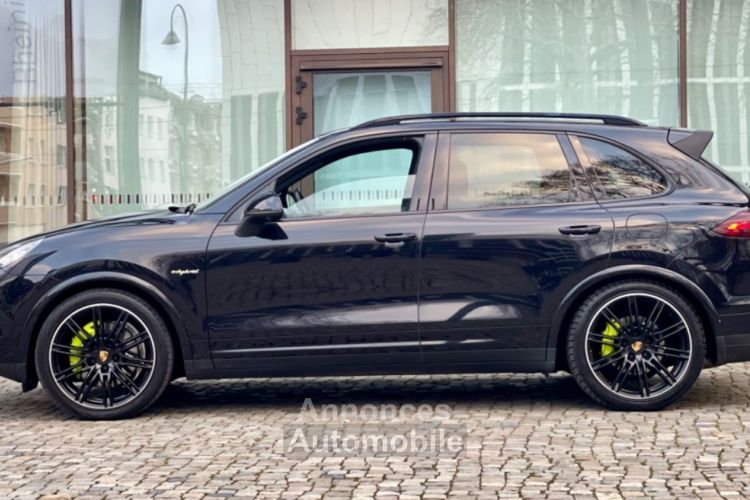 Porsche Cayenne S E-HYBRIDE PLATINUM EDITION TOIT OUVRANT 21 CAMERA 360° SIEGES VENTILES PREMIERE MAIN GARANTIE 12 MOIS - <small></small> 56.950 € <small>TTC</small> - #4