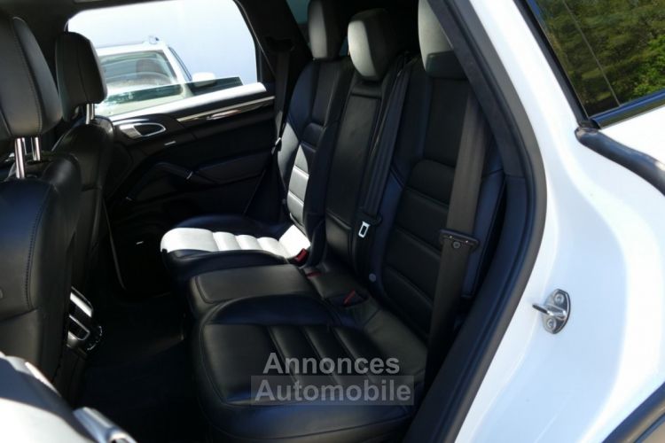 Porsche Cayenne TURBO 4.8 V8 520 Ch TURBO PDK TOIT OUVRANT BOSE - <small></small> 44.900 € <small>TTC</small> - #15