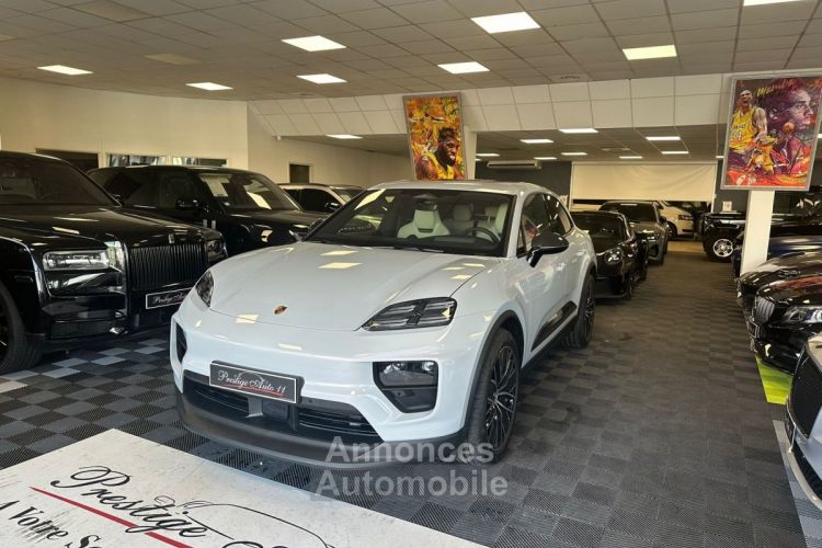 Porsche Macan 4 Electric Gris Glacier Display Ecran passager LOA 1 377 Euros/mois - <small></small> 119.900 € <small>TTC</small> - #15