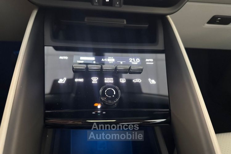 Porsche Macan 4 Electric Gris Glacier Display Ecran passager LOA 1 377 Euros/mois - <small></small> 119.900 € <small>TTC</small> - #43