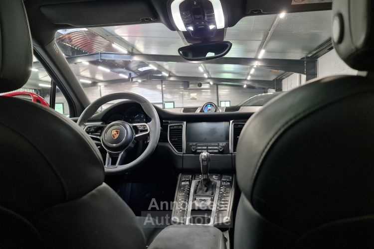 Porsche Macan PORSCHE MACAN GTS 3.0 L V6 360 CV – ROUGE CARMIN – Toit ouvrant / CarPlay / Jantes « sport classic » - <small></small> 56.990 € <small>TTC</small> - #37