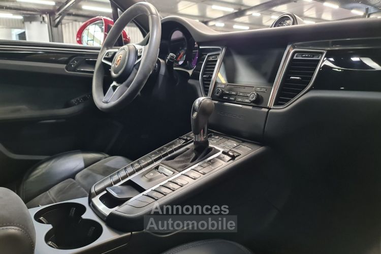 Porsche Macan PORSCHE MACAN GTS 3.0 L V6 360 CV – ROUGE CARMIN – Toit ouvrant / CarPlay / Jantes « sport classic » - <small></small> 56.990 € <small>TTC</small> - #48