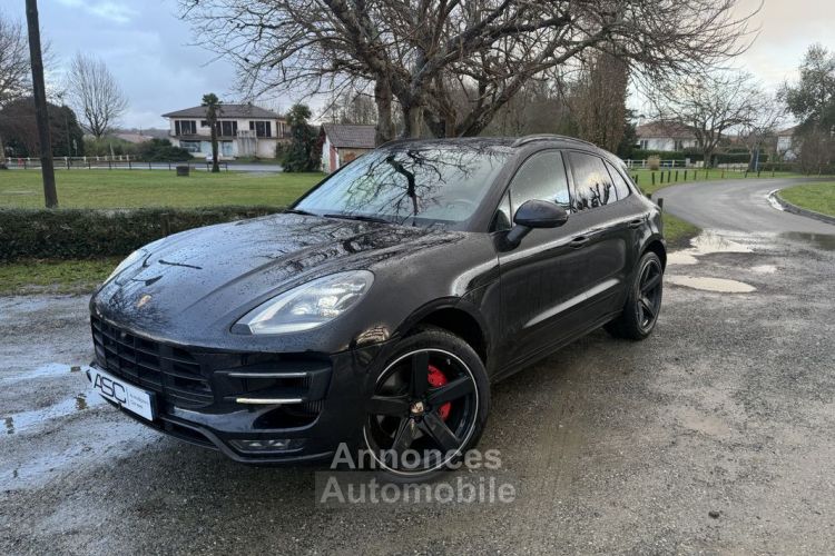 Porsche Macan TURBO NOIR intérieur ROUGE CARTIER, Full Options, suivi et spécialiste - <small></small> 57.990 € <small>TTC</small> - #1