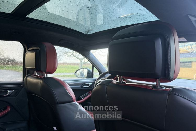 Porsche Macan TURBO NOIR intérieur ROUGE CARTIER, Full Options, suivi et spécialiste - <small></small> 57.990 € <small>TTC</small> - #5