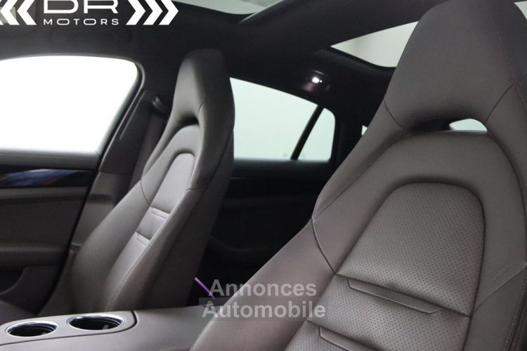 Porsche Panamera 4 E HYBRID - NAVI LEDER PANODAK KEYLESS - <small></small> 49.995 € <small>TTC</small> - #43