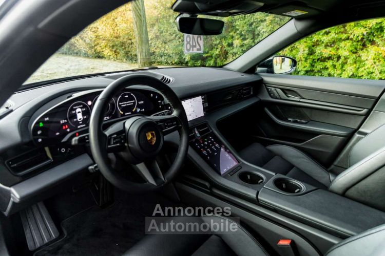 Porsche Taycan 4 Cross Turismo - <small></small> 64.995 € <small>TTC</small> - #7