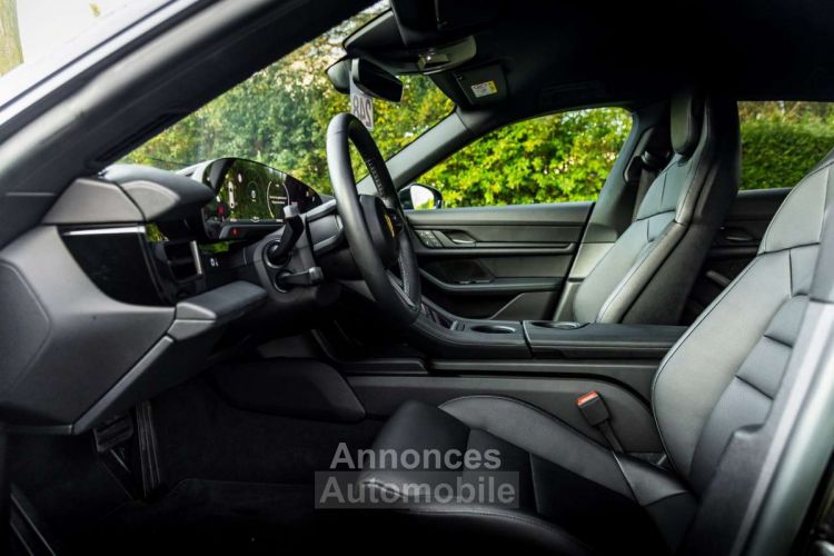 Porsche Taycan 4 Cross Turismo - <small></small> 64.995 € <small>TTC</small> - #8