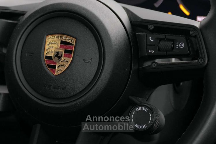 Porsche Taycan 4S Sport Turismo | RS Spyder 14W PANO BOSE - <small></small> 89.995 € <small>TTC</small> - #17