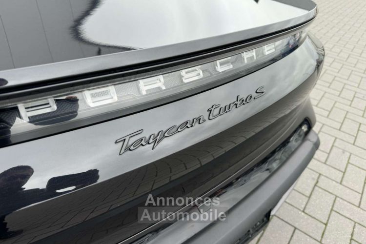 Porsche Taycan 93.4 kWh Turbo S -- PACK CARBON TOIT PANO - <small></small> 79.990 € <small>TTC</small> - #13