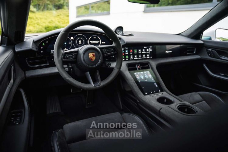 Porsche Taycan GTS Sport Turismo 22 kW Head-Up Crayon -Pano - <small></small> 99.900 € <small>TTC</small> - #24