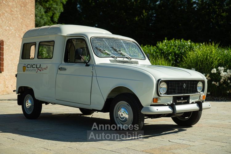 Renault 4L FOURGONNETTE R - <small></small> 35.000 € <small></small> - #39