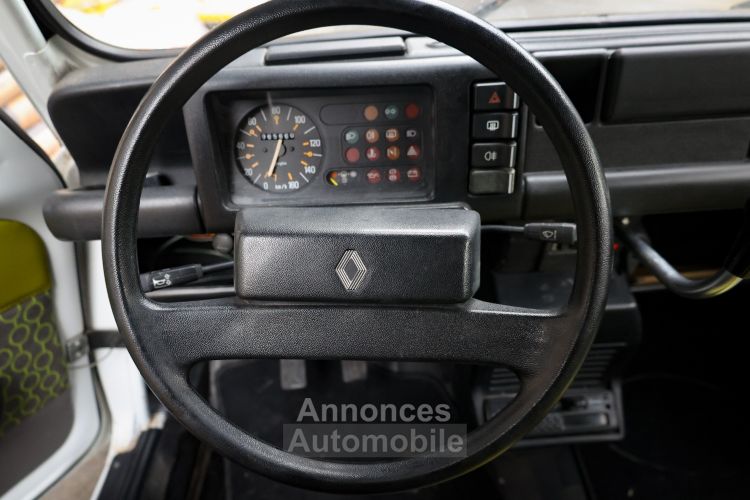 Renault 4L GTL CLAN - <small></small> 9.900 € <small>TTC</small> - #10