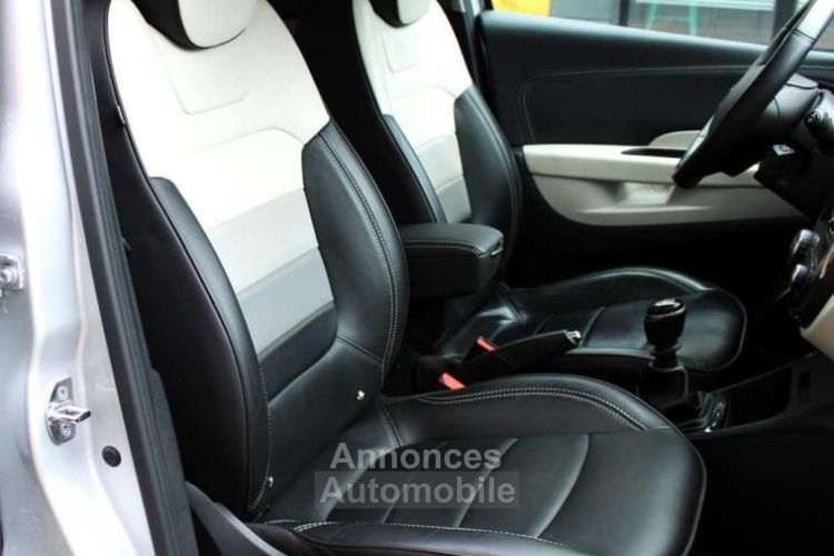 Renault Captur 1.2 TCe 120 CH INITIALE PARIS S&S - <small></small> 13.490 € <small>TTC</small> - #15