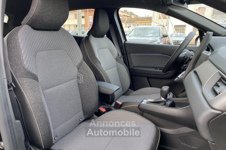 Renault Captur II (2) 1.3 MILD HYBRID 160 TECHNO EDC TOIT OUVRANT / CAMERA 360° - <small></small> 26.890 € <small></small> - #7