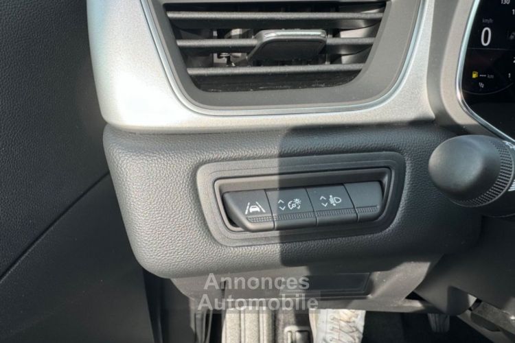 Renault Captur Mild hybrid 140 EDC TECHNO GPS 9.3 Caméra 360° Induction Barres - <small></small> 25.450 € <small>TTC</small> - #26