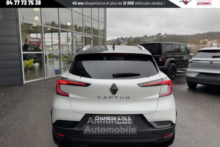 Renault Captur mild hybrid 160 EDC Techno - <small></small> 25.990 € <small>TTC</small> - #4