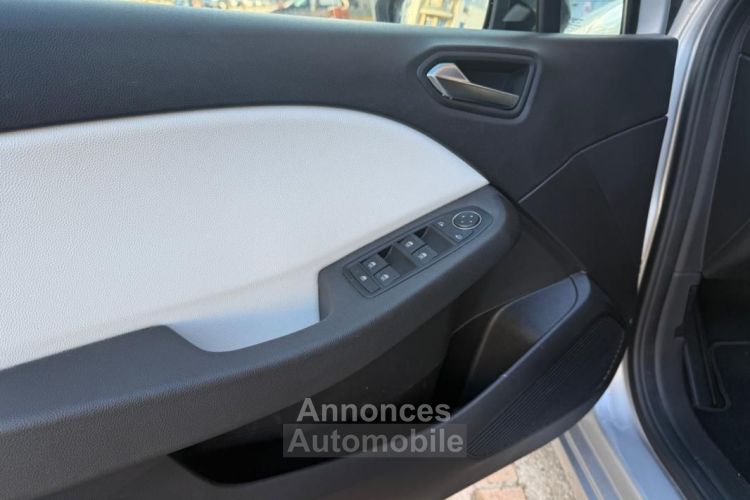 Renault Clio 1.0 TCE 90CH INTENS BVA SIEGES ET VOLANT CHAUFFANTS CARPLAY CAMERA DE RECUL - <small></small> 16.990 € <small>TTC</small> - #15