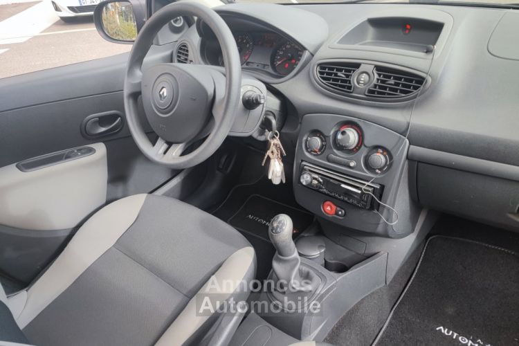 Renault Clio 1.2 16v 75ch Authentique - <small></small> 5.690 € <small>TTC</small> - #15