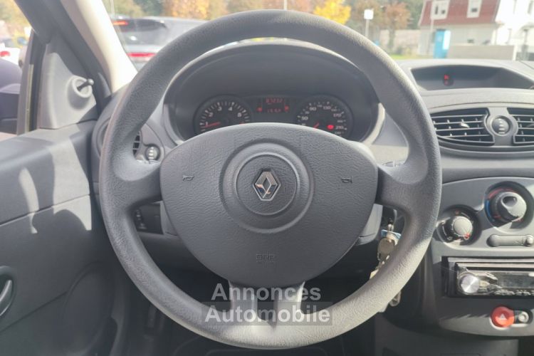 Renault Clio 1.2 16v 75ch Authentique - <small></small> 5.690 € <small>TTC</small> - #17