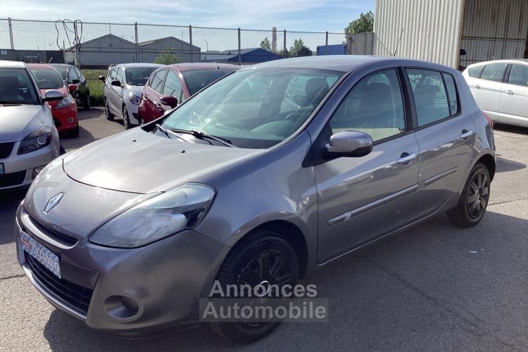 Renault Clio 1.2 Authentique - <small></small> 5.950 € <small>TTC</small> - #2