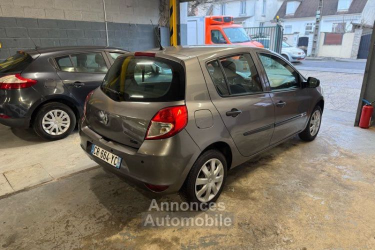 Renault Clio 1.2 Collection Alizé Kit de distribution changé, rien à prévoir - <small></small> 5.444 € <small>TTC</small> - #3