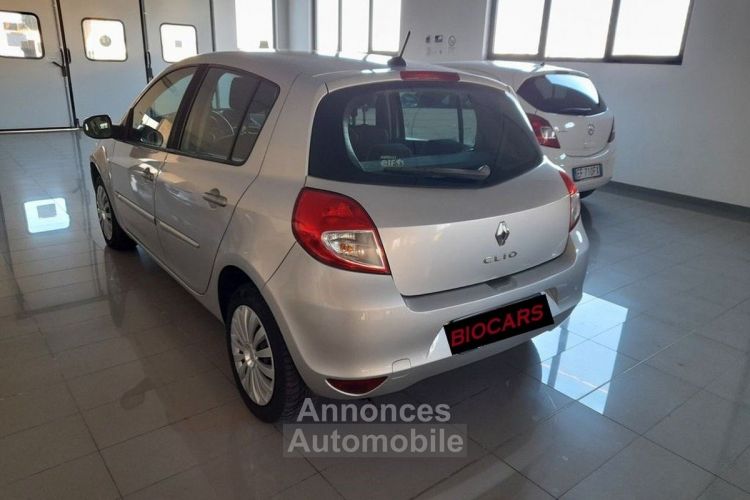 Renault Clio 1.2 Dynamique - <small></small> 5.700 € <small>TTC</small> - #4