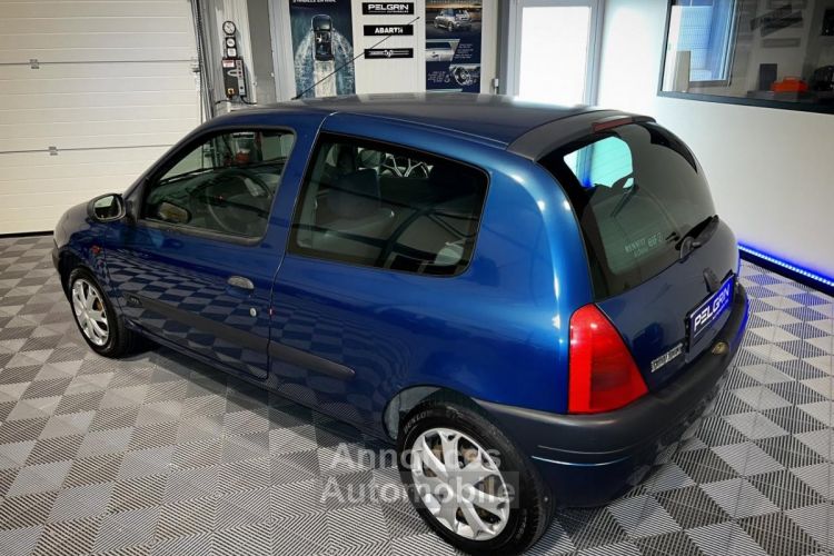 Renault Clio 1.2 essence - 3 portes - 2 clés - CT OK - <small></small> 3.490 € <small>TTC</small> - #3