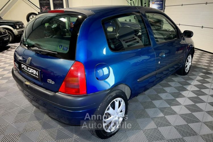 Renault Clio 1.2 essence - 3 portes - 2 clés - CT OK - <small></small> 3.490 € <small>TTC</small> - #4