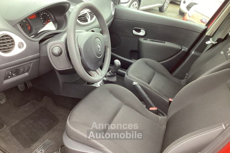 Renault Clio 1.2 YAHOO - <small></small> 5.450 € <small>TTC</small> - #11