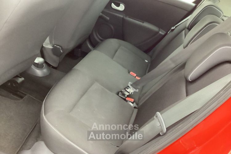 Renault Clio 1.2 YAHOO - <small></small> 5.450 € <small>TTC</small> - #13