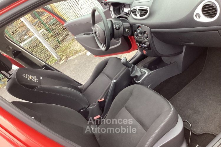 Renault Clio 1.2 YAHOO - <small></small> 5.450 € <small>TTC</small> - #15