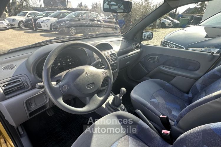 Renault Clio 1.4i 75 RTE - GARANTIE 6 MOIS - <small></small> 3.990 € <small>TTC</small> - #10