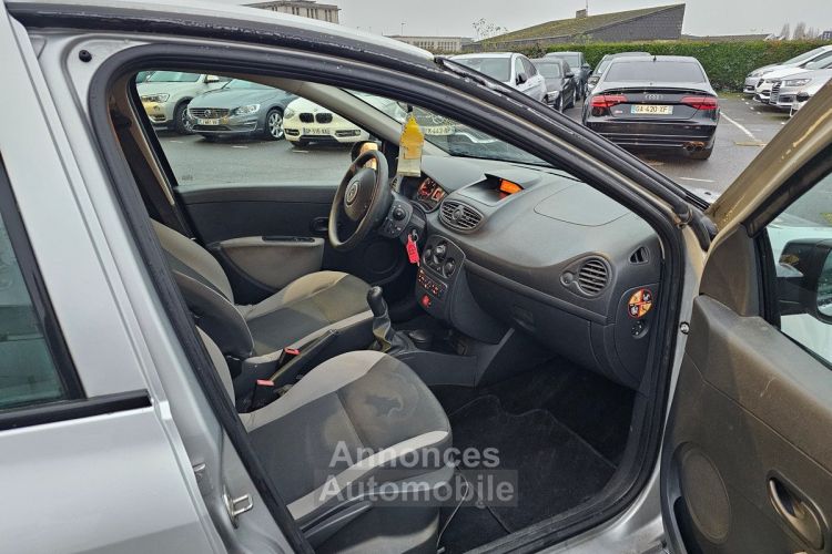 Renault Clio 1.5 dci 190000KMS - <small></small> 4.990 € <small>TTC</small> - #8