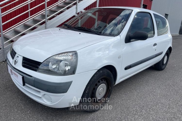 Renault Clio 1.5 dCi - 65 II SOCIETE Société Air PHASE 3 - <small></small> 1.900 € <small>TTC</small> - #1