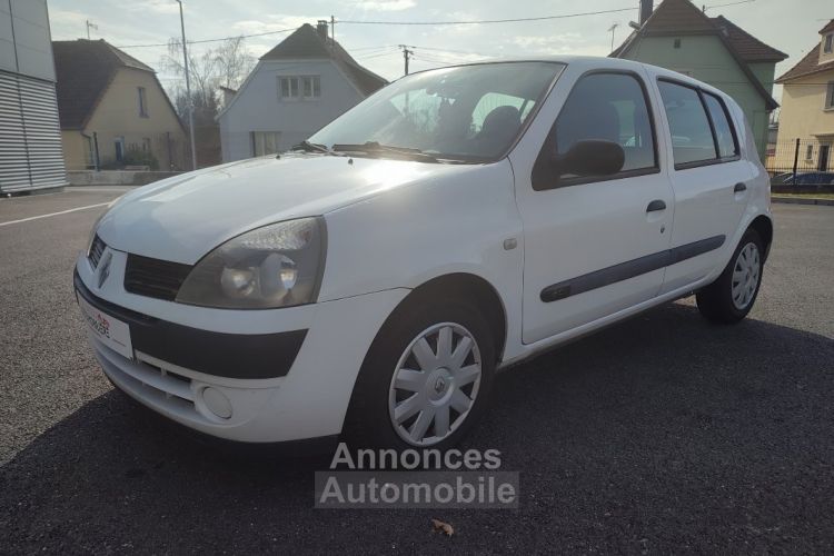 Renault Clio 1.5 dCi 65ch - <small></small> 2.390 € <small>TTC</small> - #1