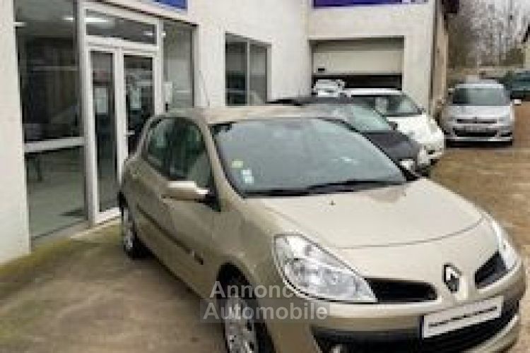 Renault Clio 1.5 dCi 86 Privilège BOITE AUTOMATIQUE - <small></small> 6.990 € <small>TTC</small> - #1