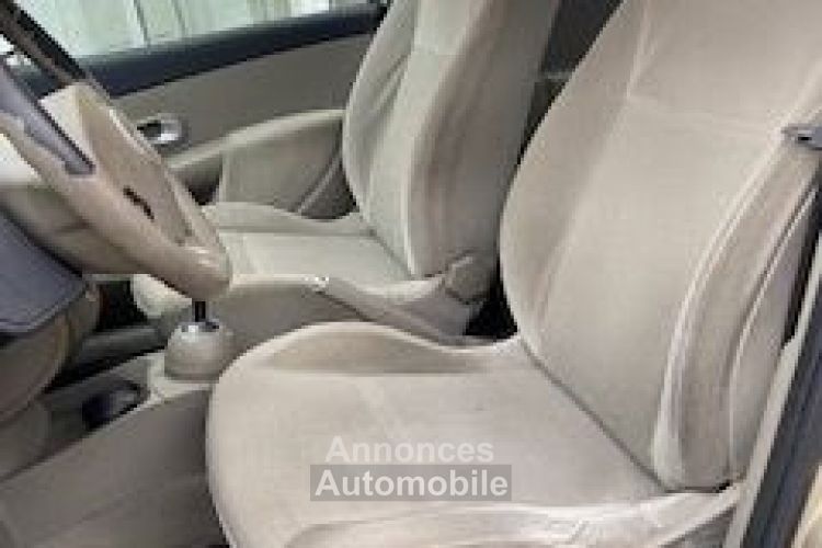 Renault Clio 1.5 dCi 86 Privilège BOITE AUTOMATIQUE - <small></small> 6.990 € <small>TTC</small> - #4