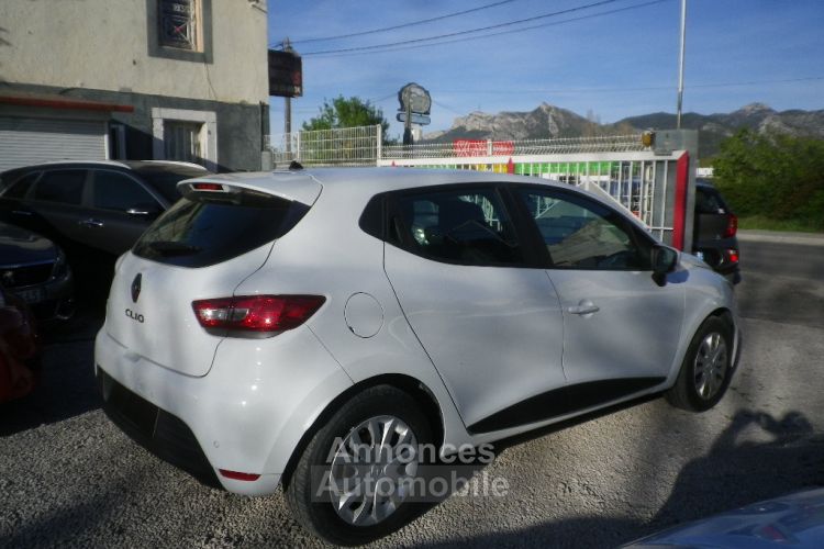 Renault Clio - <small></small> 7.450 € <small>HT</small> - #8